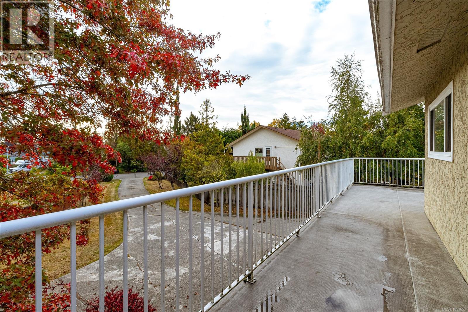 7956 Arthur Dr - Image 13