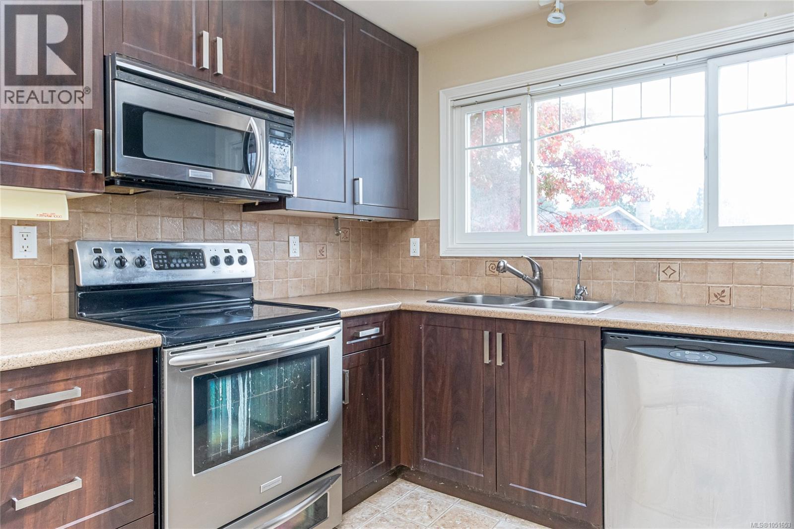 7956 Arthur Dr - 16