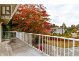 Ensuite - 7956 Arthur Dr, Central Saanich, BC V8M1V2 Photo 12
