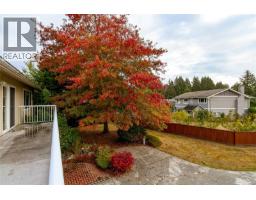 7956 Arthur Dr, Central Saanich, BC V8M1V2 Photo 22