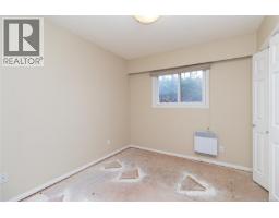 7956 Arthur Dr, Central Saanich, BC V8M1V2 Photo 26