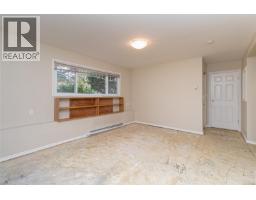 7956 Arthur Dr, Central Saanich, BC V8M1V2 Photo 31