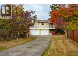 7956 Arthur Dr, Central Saanich, BC V8M1V2 Photo 45