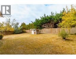 7956 Arthur Dr, Central Saanich, BC V8M1V2 Photo 52