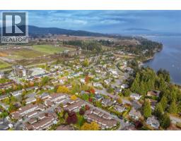 7956 Arthur Dr, Central Saanich, BC V8M1V2 Photo 60