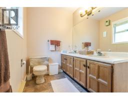 1970 Lands End Rd, North Saanich, BC V8L5J2 Photo 37