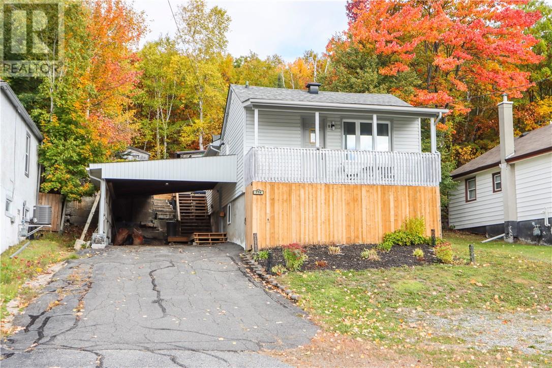 774 Lonsdale Avenue - 1