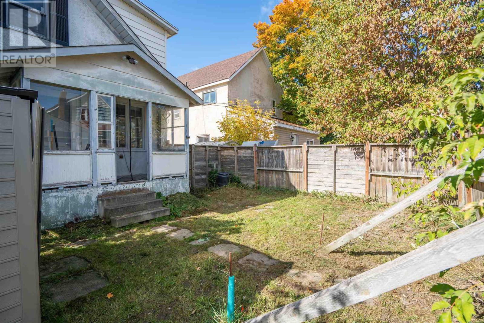 40 Grace ST - Image 21