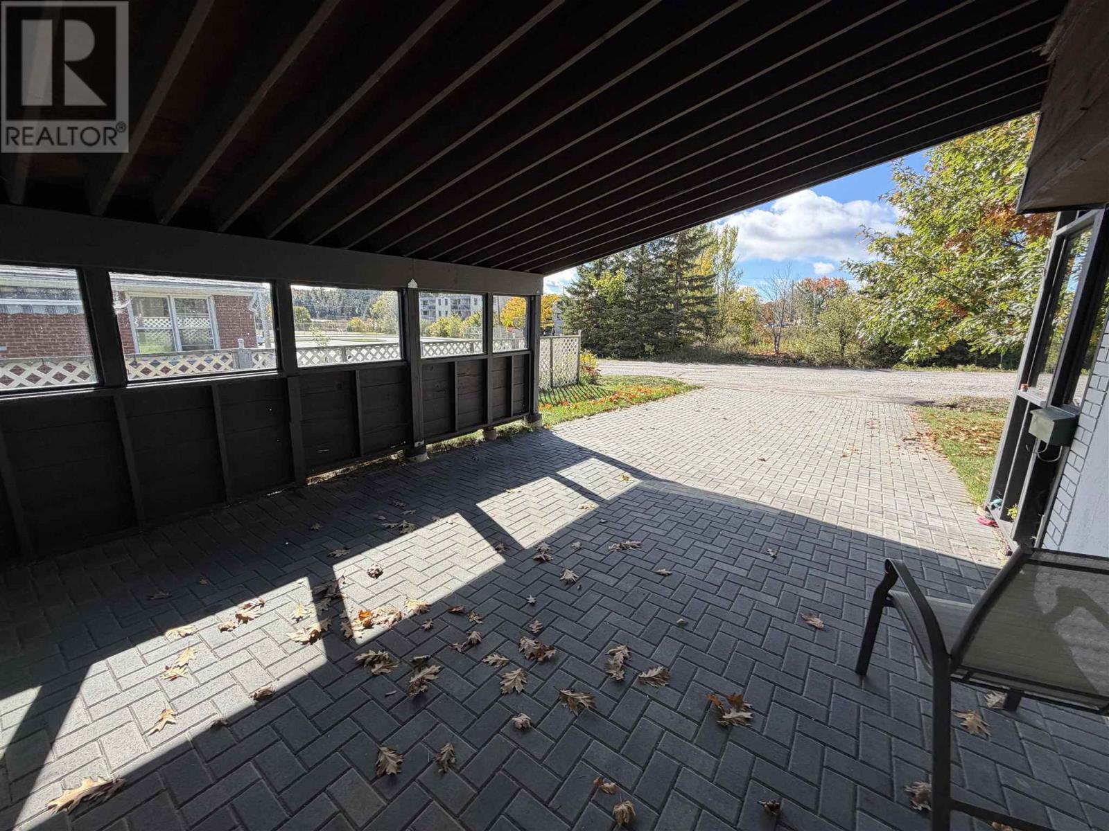 4 Timmins RD - 33