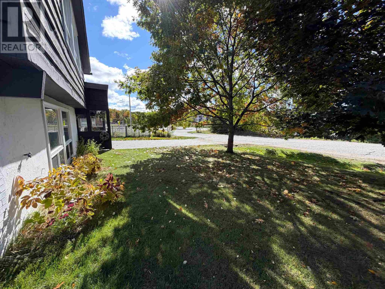 4 Timmins RD - 35