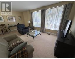 4 Timmins Rd, Elliot Lake, ON P5A1K7 Photo 11