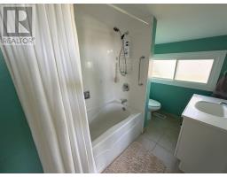 4 Timmins Rd, Elliot Lake, ON P5A1K7 Photo 31