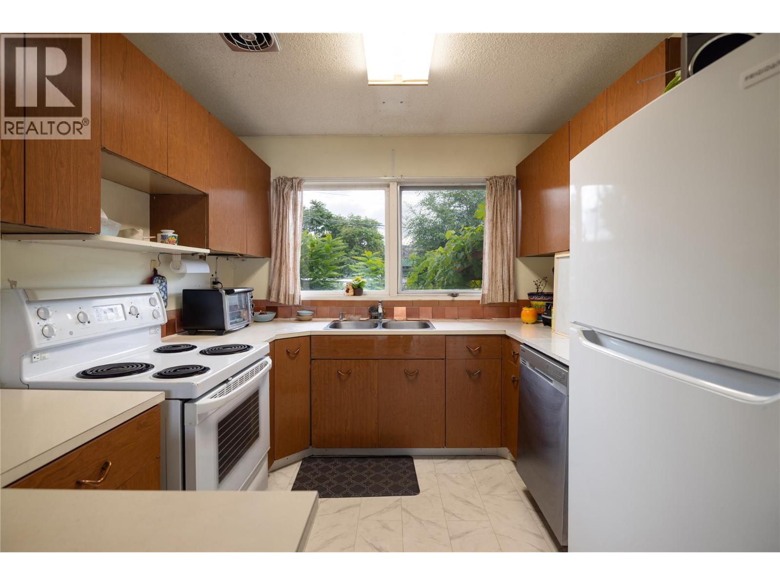 4204 27 Avenue, Vernon