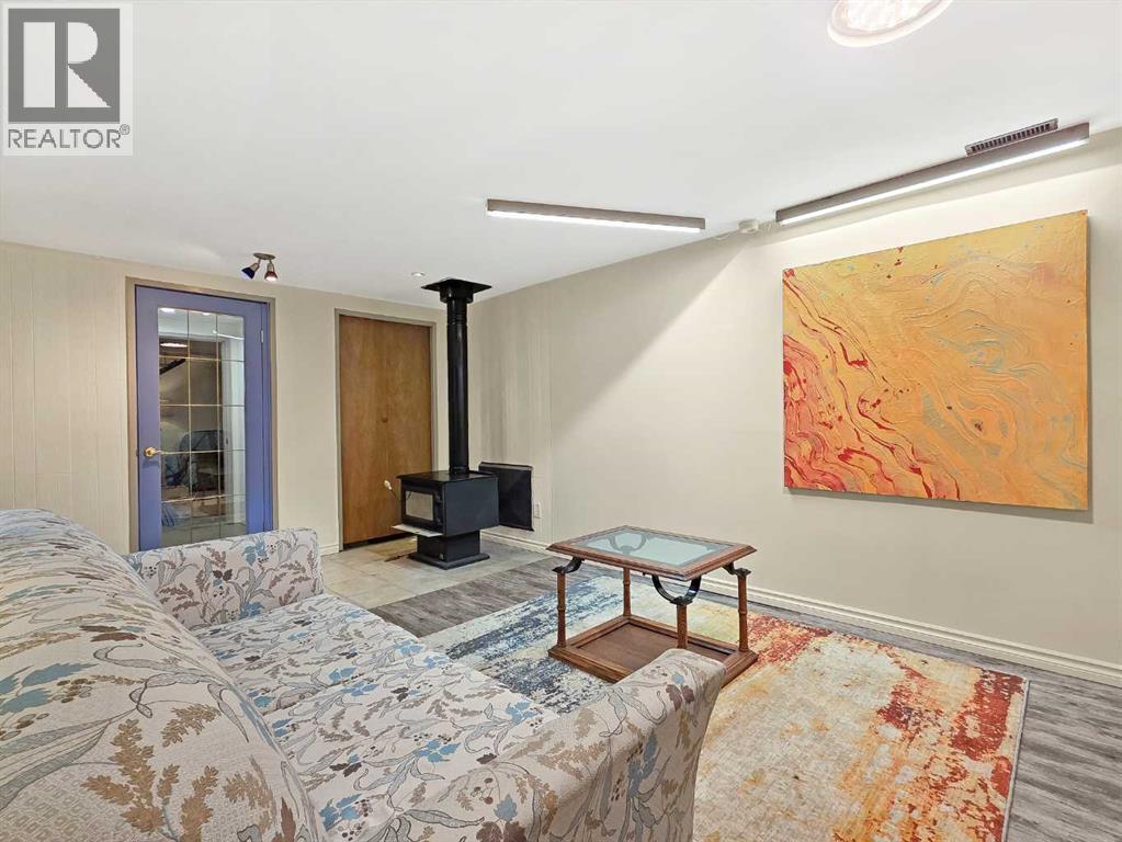 9818 110 Street - Image 16