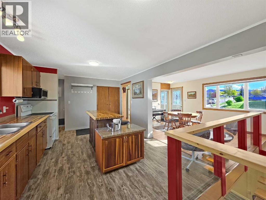 9818 110 Street - 9