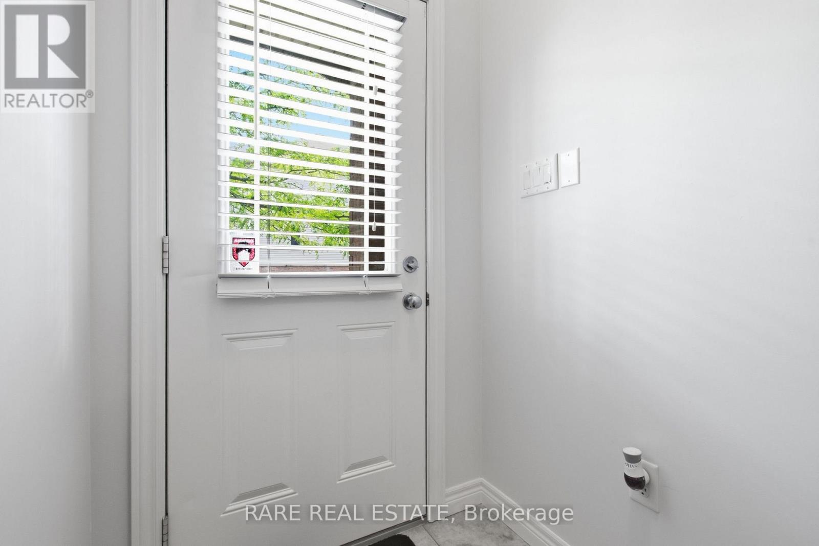 #5 25 VIKING DRIVE - Image 4