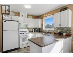 Kitchen - 15 Blake Crescent, Aberdeen, SK S0K0A0 Photo 9