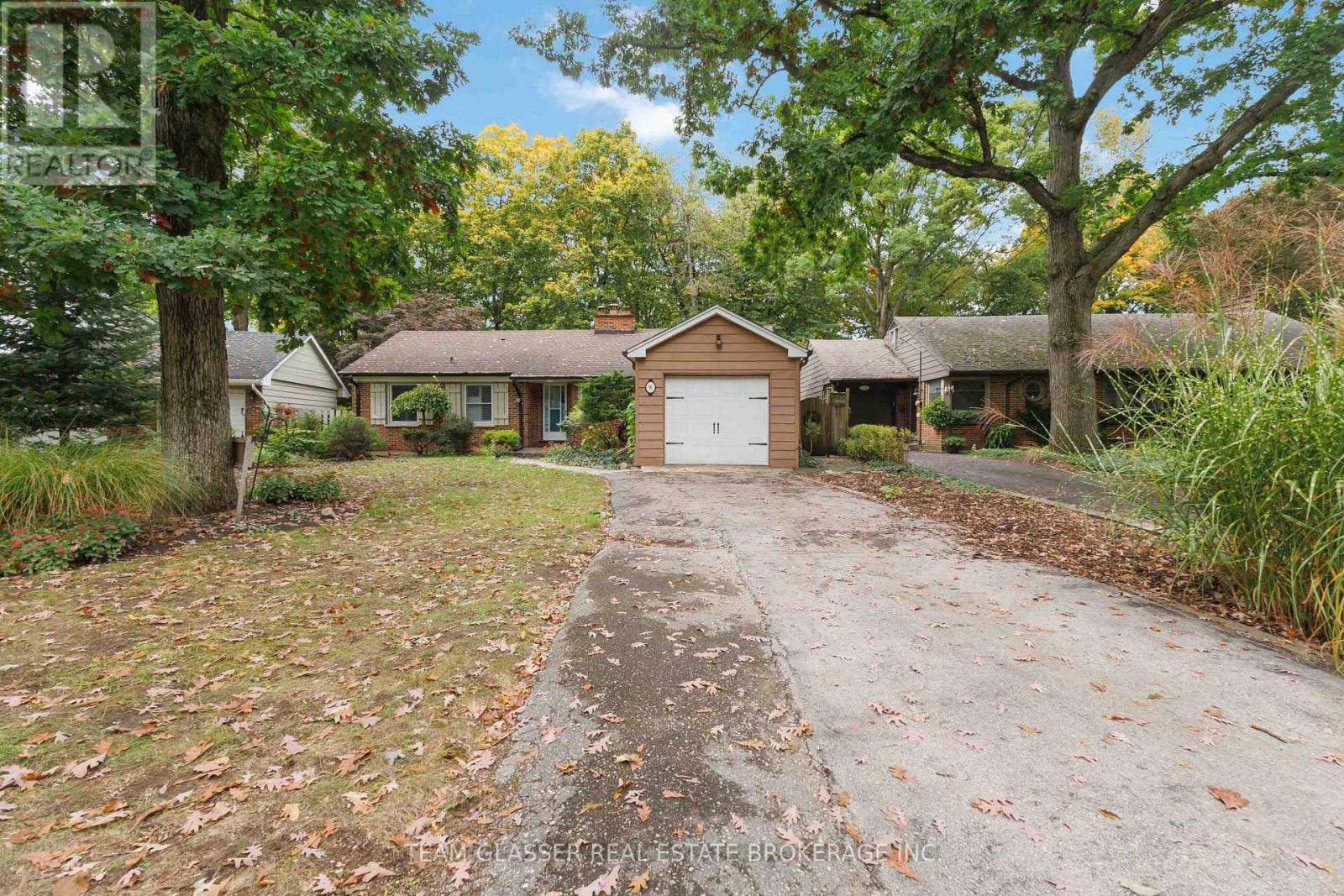 36 BRAEMAR CRESCENT - 2