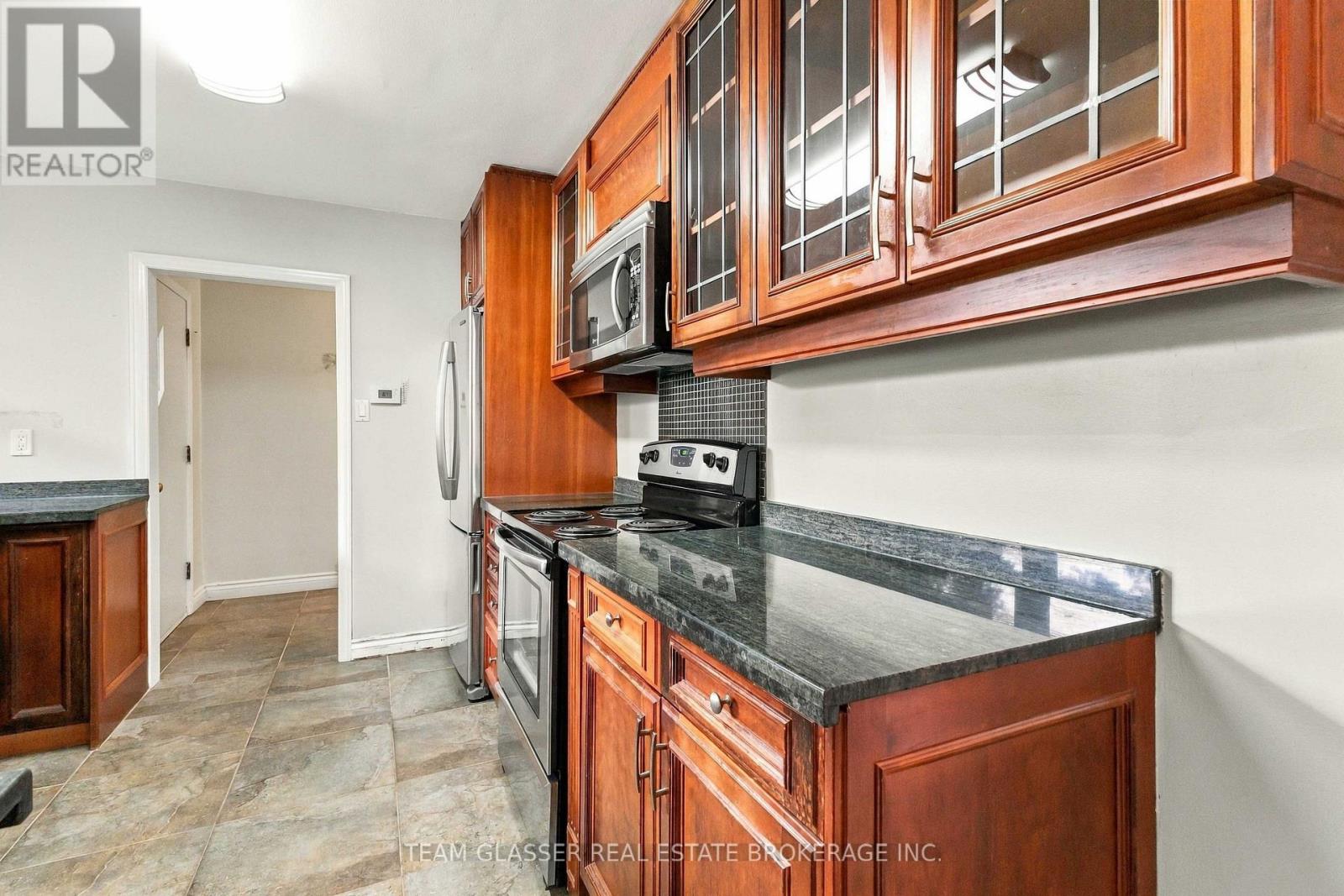 36 BRAEMAR CRESCENT - 6