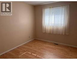 3pc Bathroom - 11212 108 Avenue, Fairview, AB T0H1L0 Photo 7