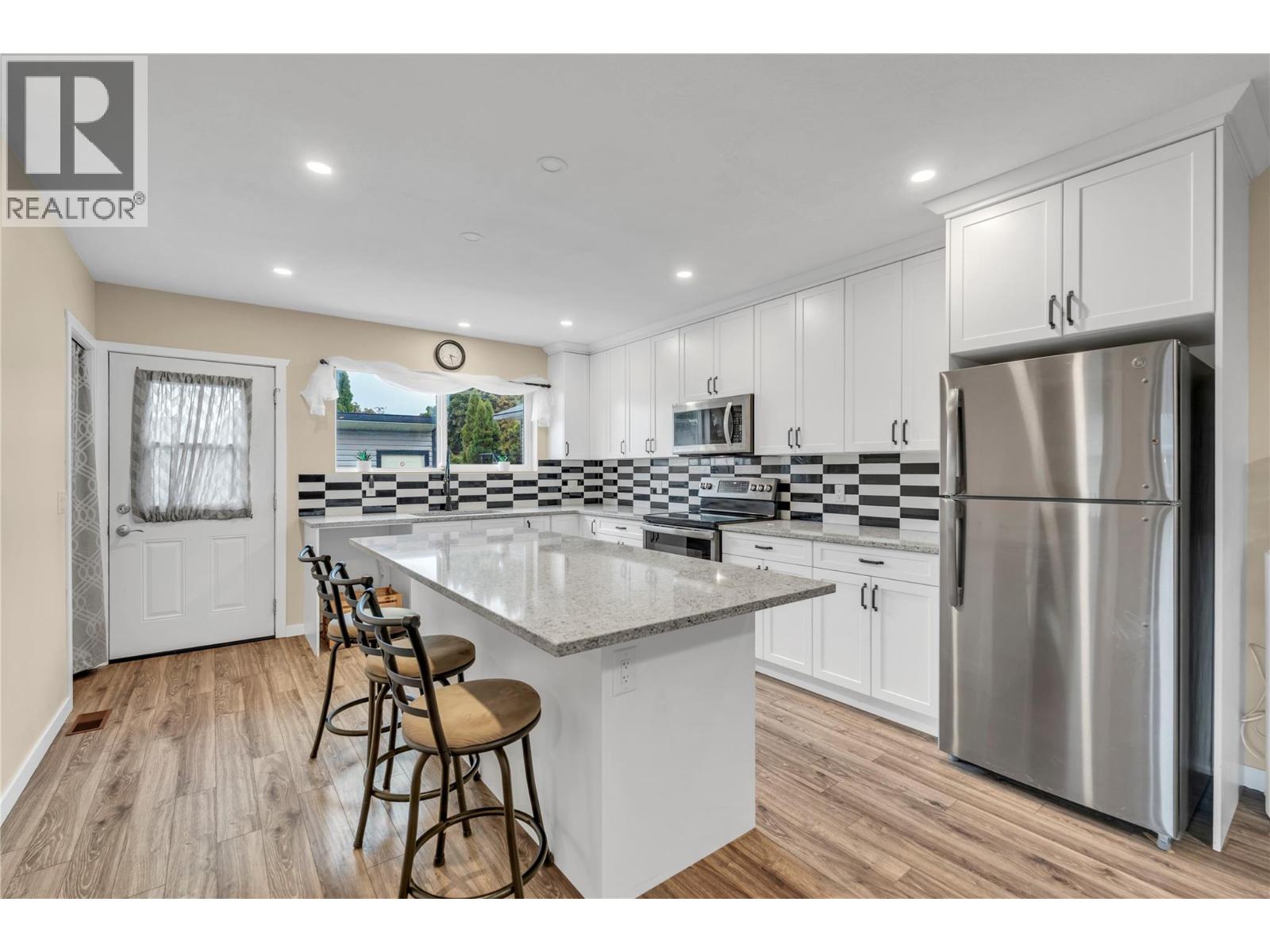507 Duncan Avenue W, Penticton
