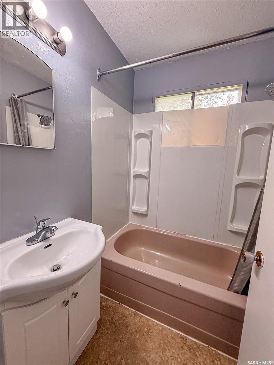 191 5th STREET E - Image 8