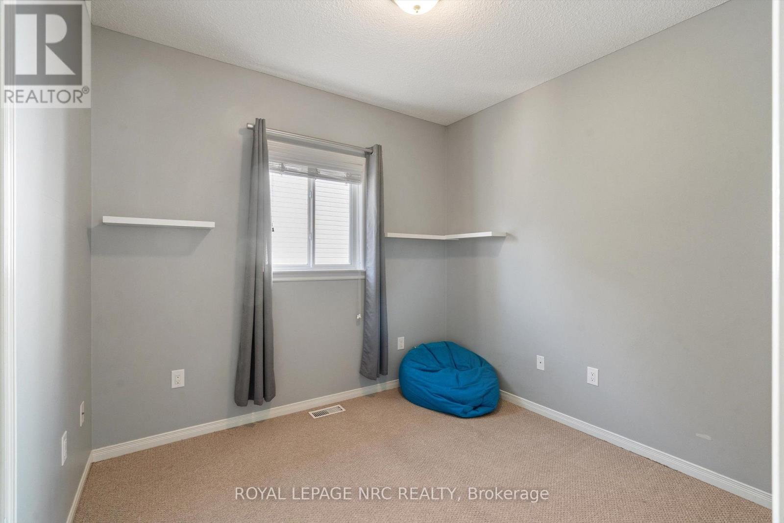 32 LAVINIA STREET - 20