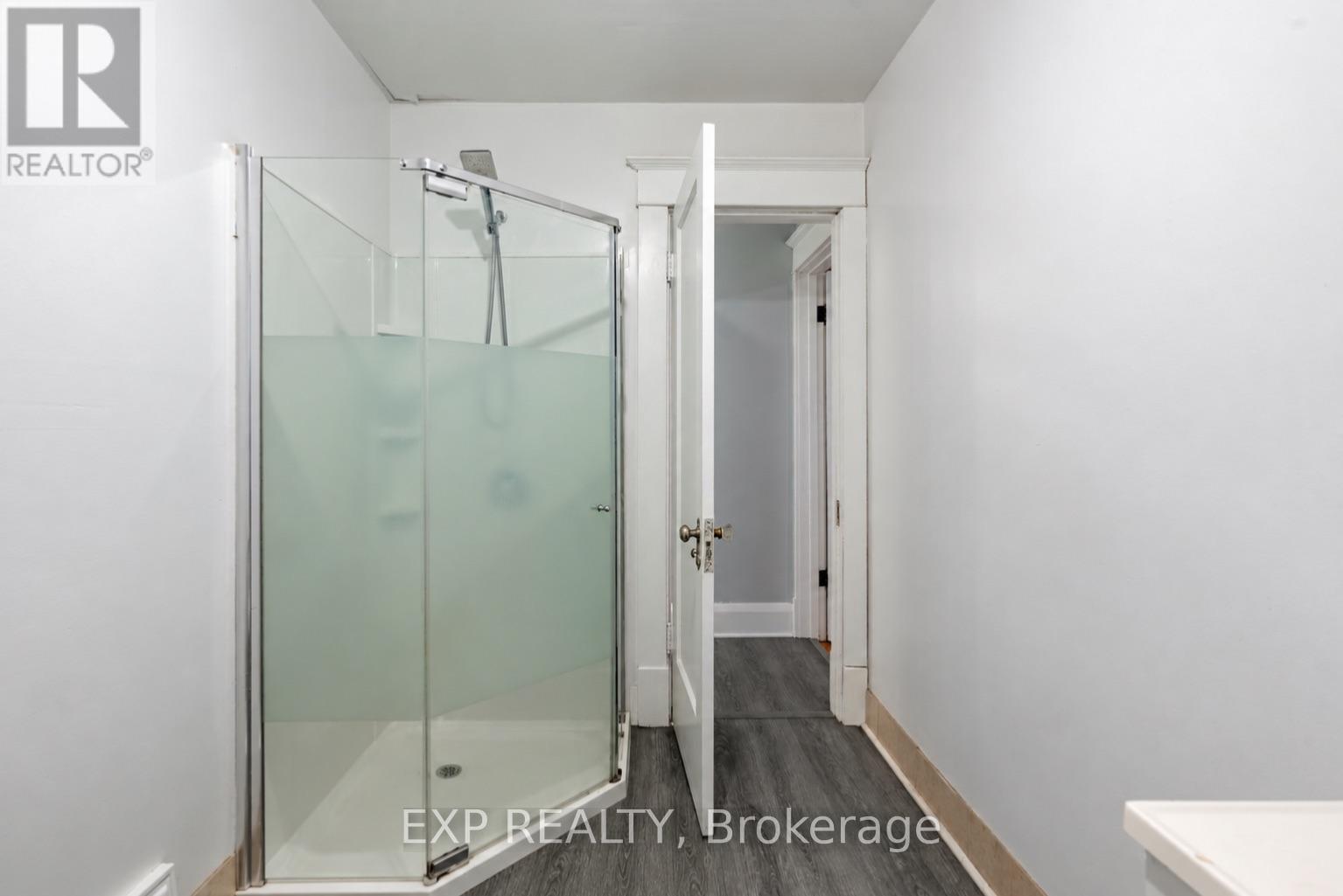 4613 RYERSON CRESCENT - 18