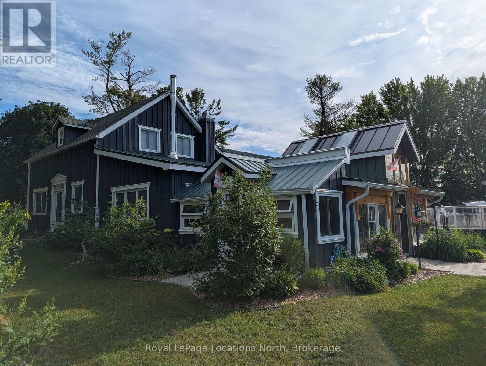 236 PHILLIPS STREET - Image 32