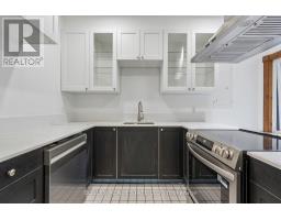 Upper - 297 Sumach Street, Toronto, ON M5A3K4 Photo 8