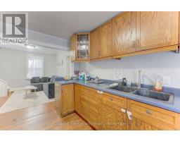 160 Queen Street E, Wellington North, ON N0G2L3 Photo 12