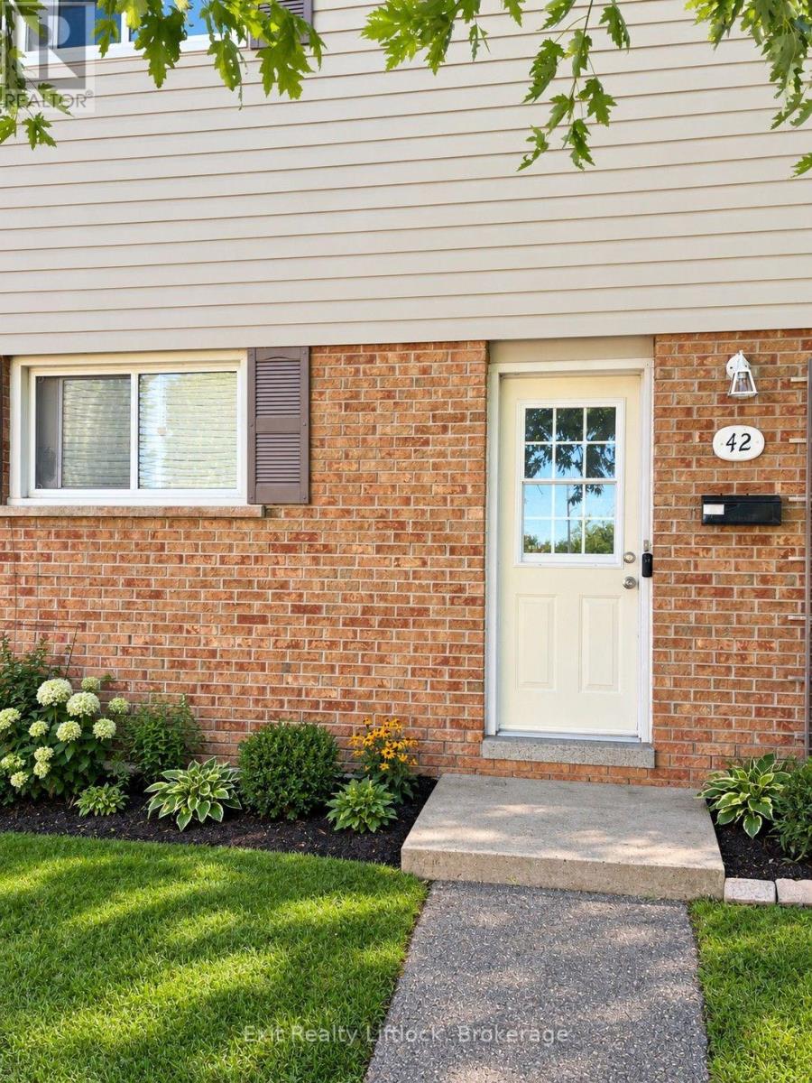 42- 996 Sydenham Road, Peterborough, ON photo 3