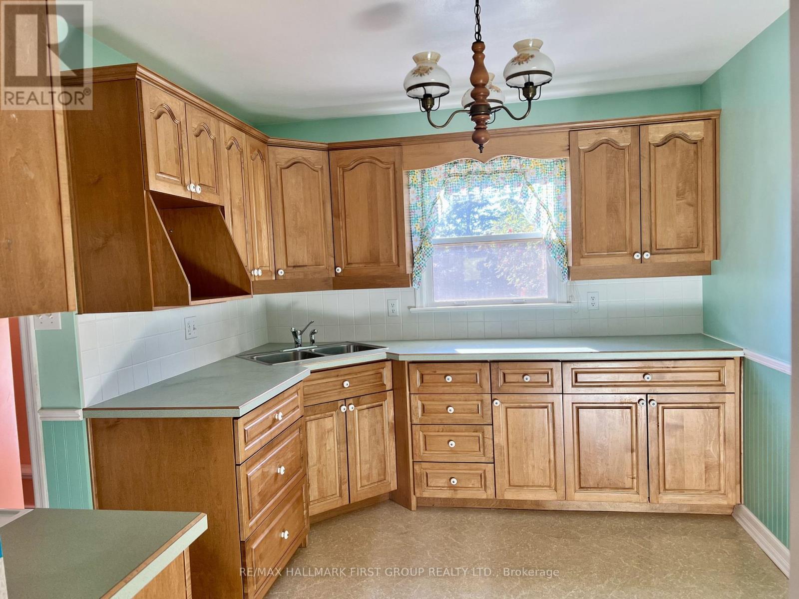 1984 Glendale Drive, Pickering, ON photo 14