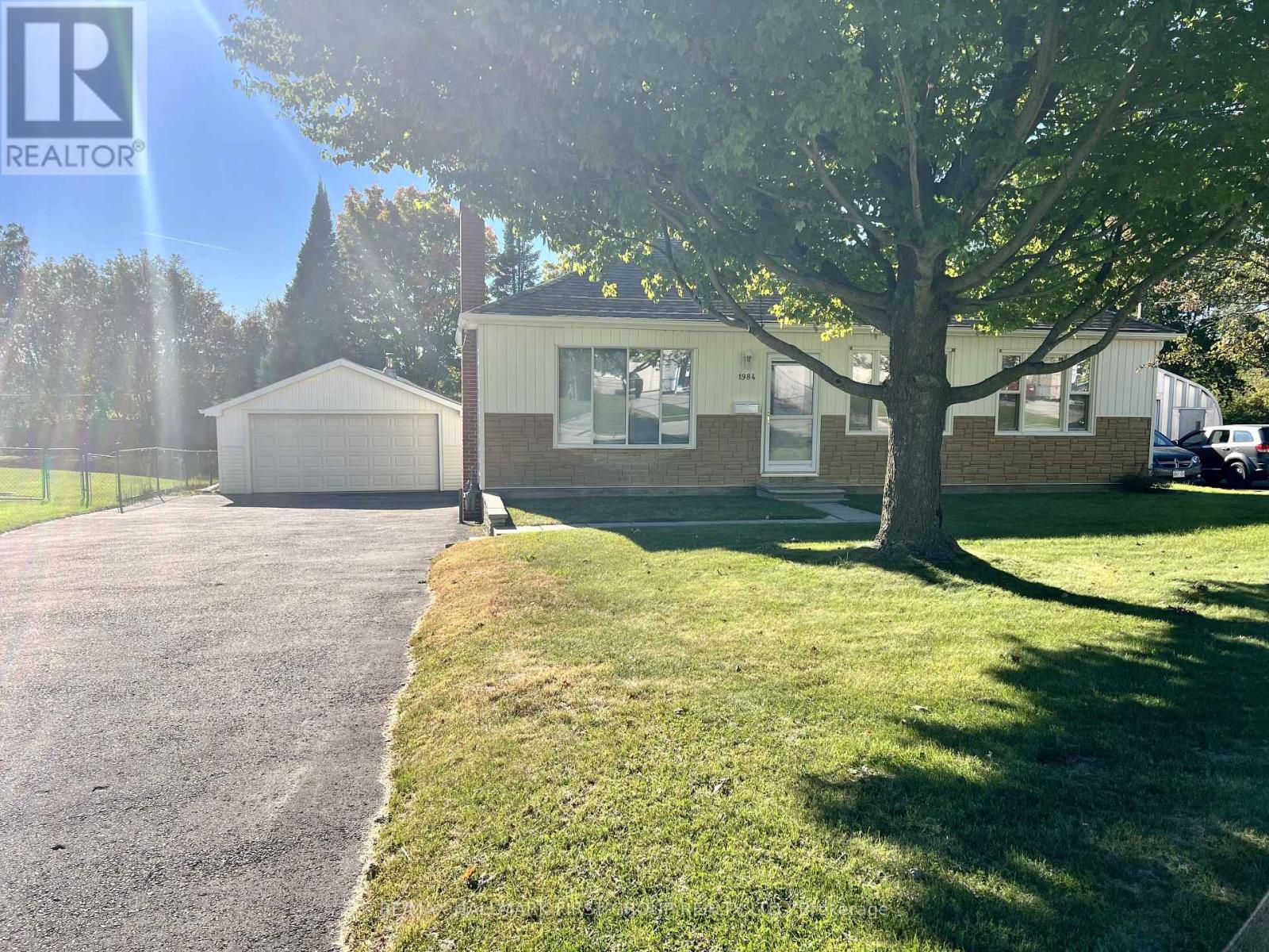1984 Glendale Drive, Pickering, ON photo 3
