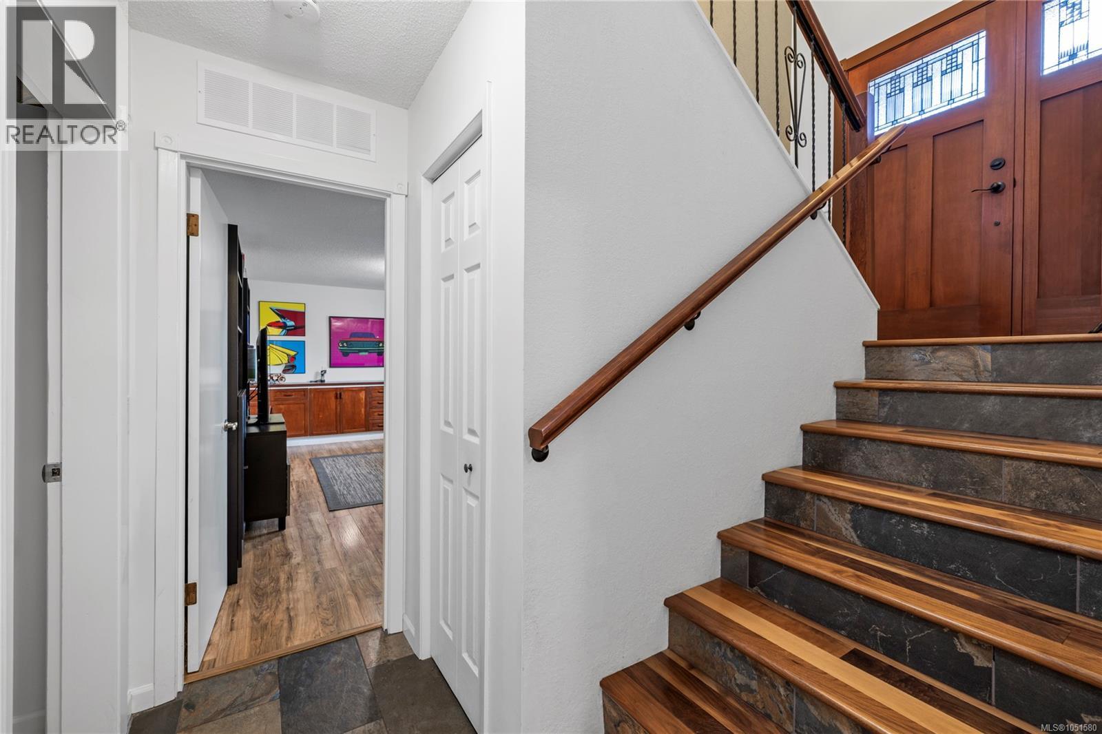 10842 Grandview Rd - Image 41