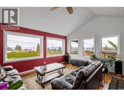 Kitchen - 10842 Grandview Rd, Saltair, BC V0R1E0 Photo 12