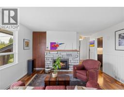 Entrance - 10842 Grandview Rd, Saltair, BC V0R1E0 Photo 8