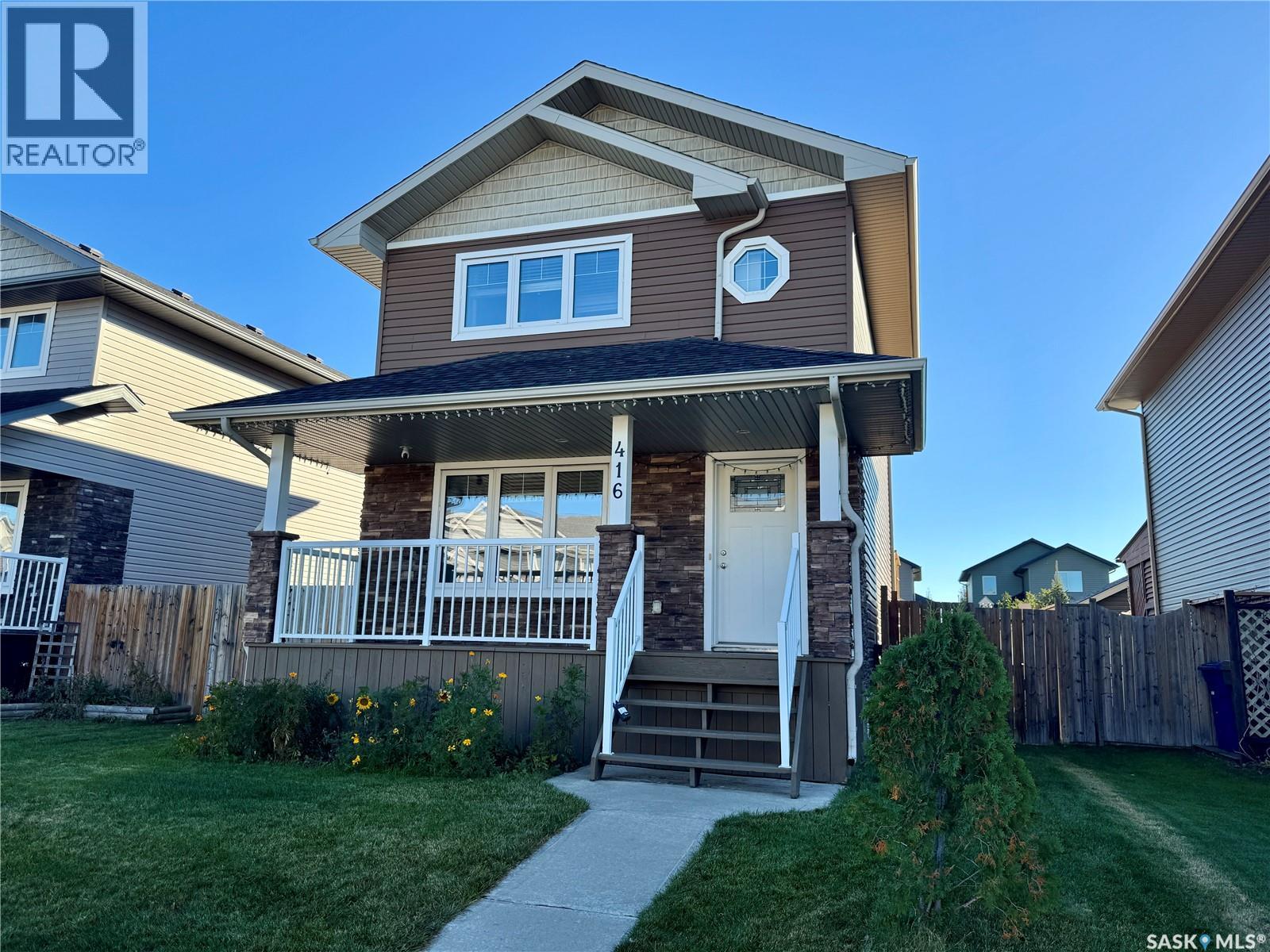 416 Redwood CRESCENT