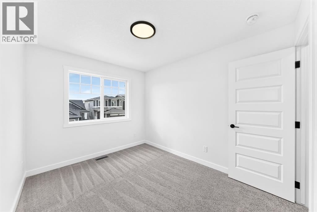 1359 Bayview Crescent SW - 25