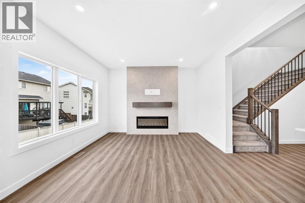 1359 Bayview Crescent SW - 6