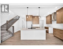 1359 Bayview Crescent SW - photo 3