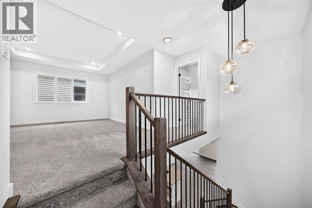 1359 Bayview Crescent SW - 13