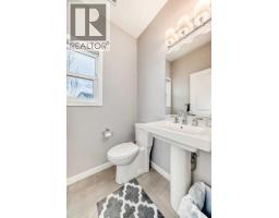 Bedroom - 151 Sundown Way, Cochrane, AB T4C0H4 Photo 16