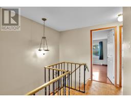 924 Dynes Road, Ottawa, ON K2C0G8 Photo 10