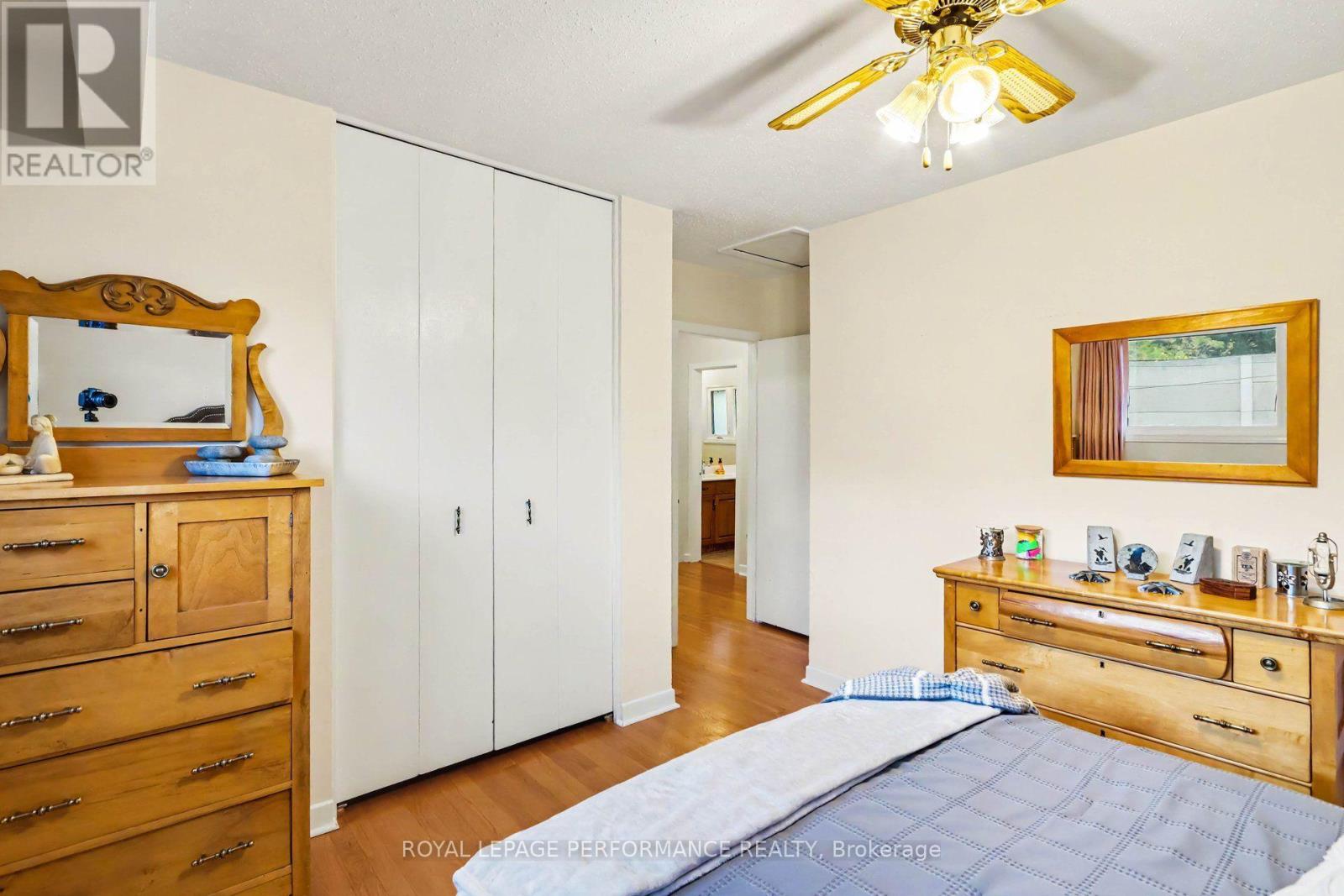 21 PULFORD CRESCENT - 20