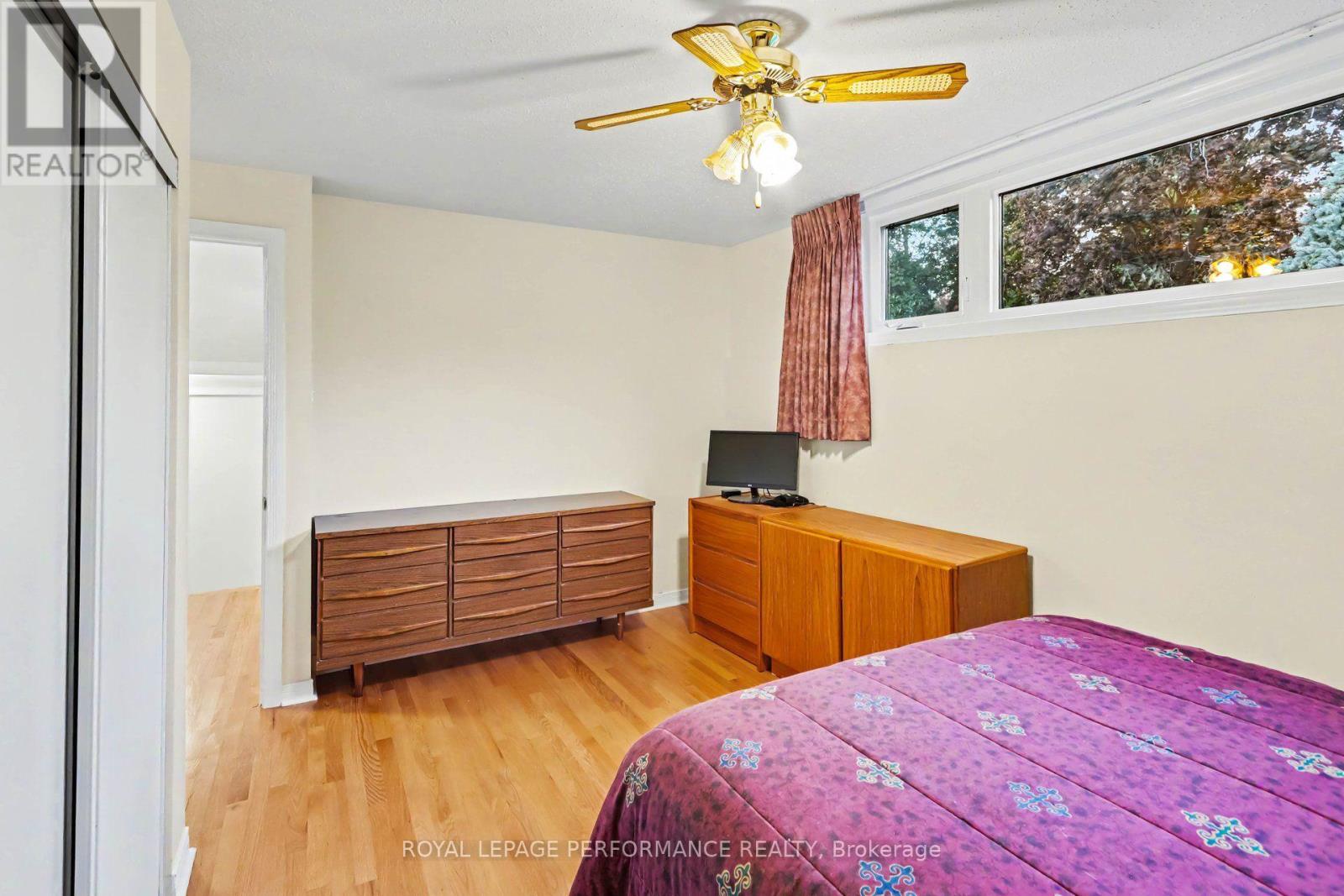 21 PULFORD CRESCENT - 26
