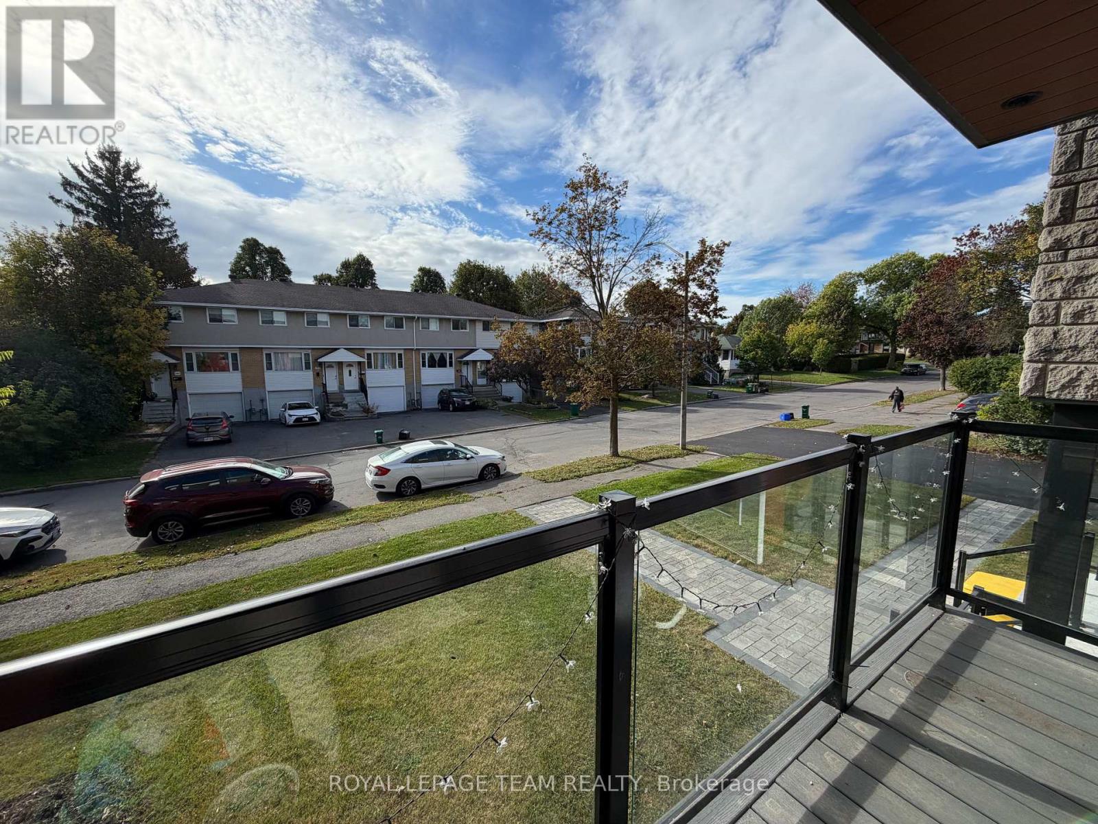 Commercial Properties for Rent in Ottawa – 104 – 1305 SUMMERVILLE AVENUE – By Peter Sagos - Image 9