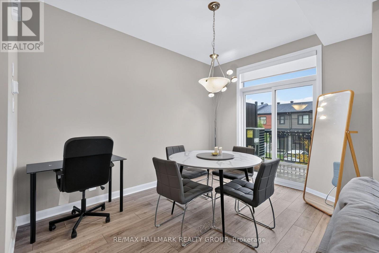 Commercial Properties for Rent in Ottawa – 131 ATTWELL PRIVATE – By Peter Sagos - Image 17