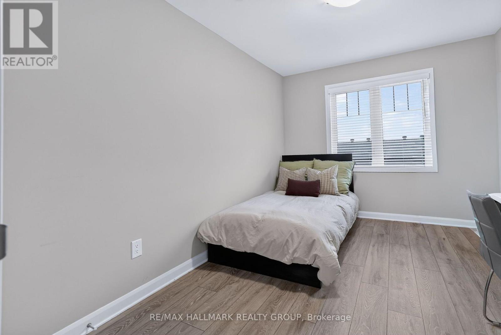 Commercial Properties for Rent in Ottawa – 131 ATTWELL PRIVATE – By Peter Sagos - Image 36