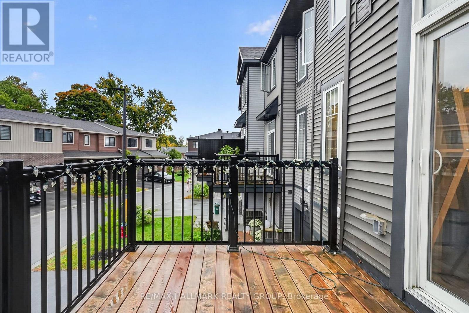 Commercial Properties for Rent in Ottawa – 131 ATTWELL PRIVATE – By Peter Sagos - Image 40
